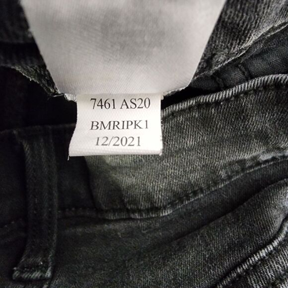 Aeropostale Womens Shorts Size 14 Denim Ripped Vintage High Rise Shorty Raw Hem - Picture 8 of 8